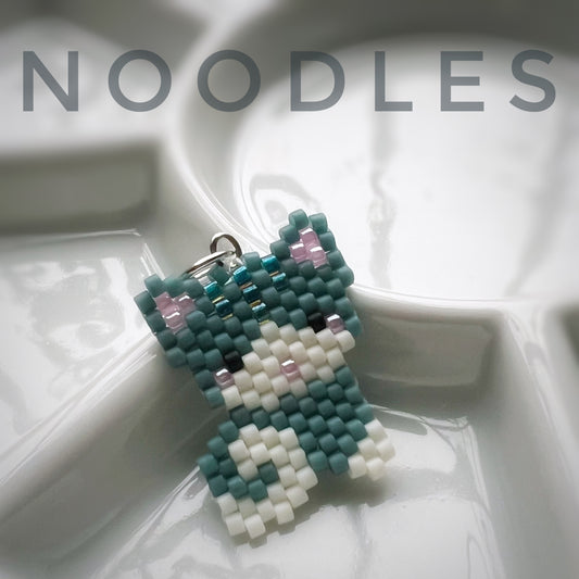Noodles kitty cat necklace