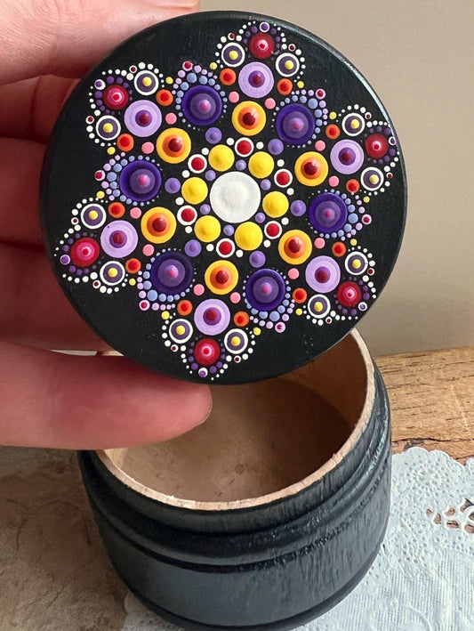 Mandala painted large keepsake box, Thai Vacation (721b)