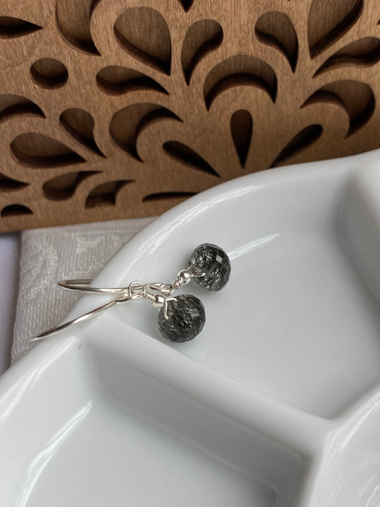 Tourmalinated quartz and sterling silver earrings