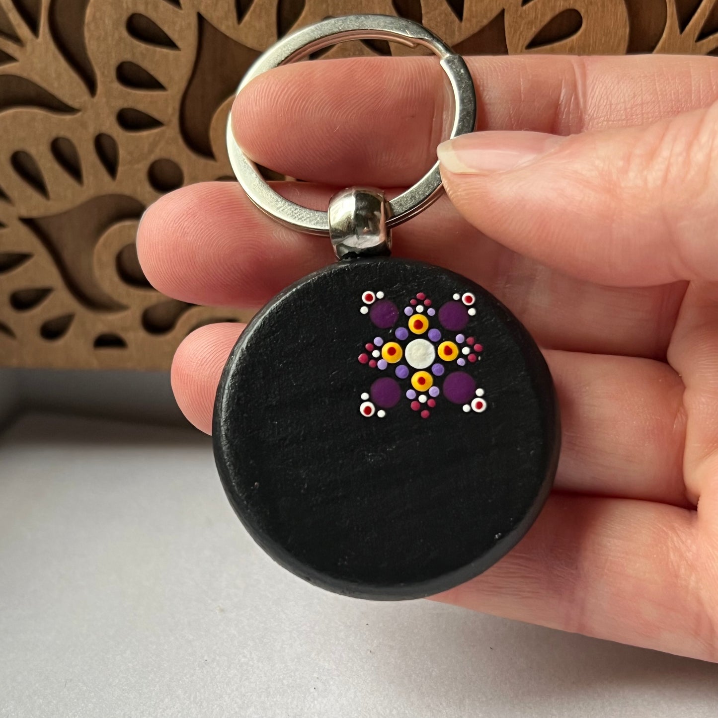 Keychain mandala in yellow, purple and red (213d)