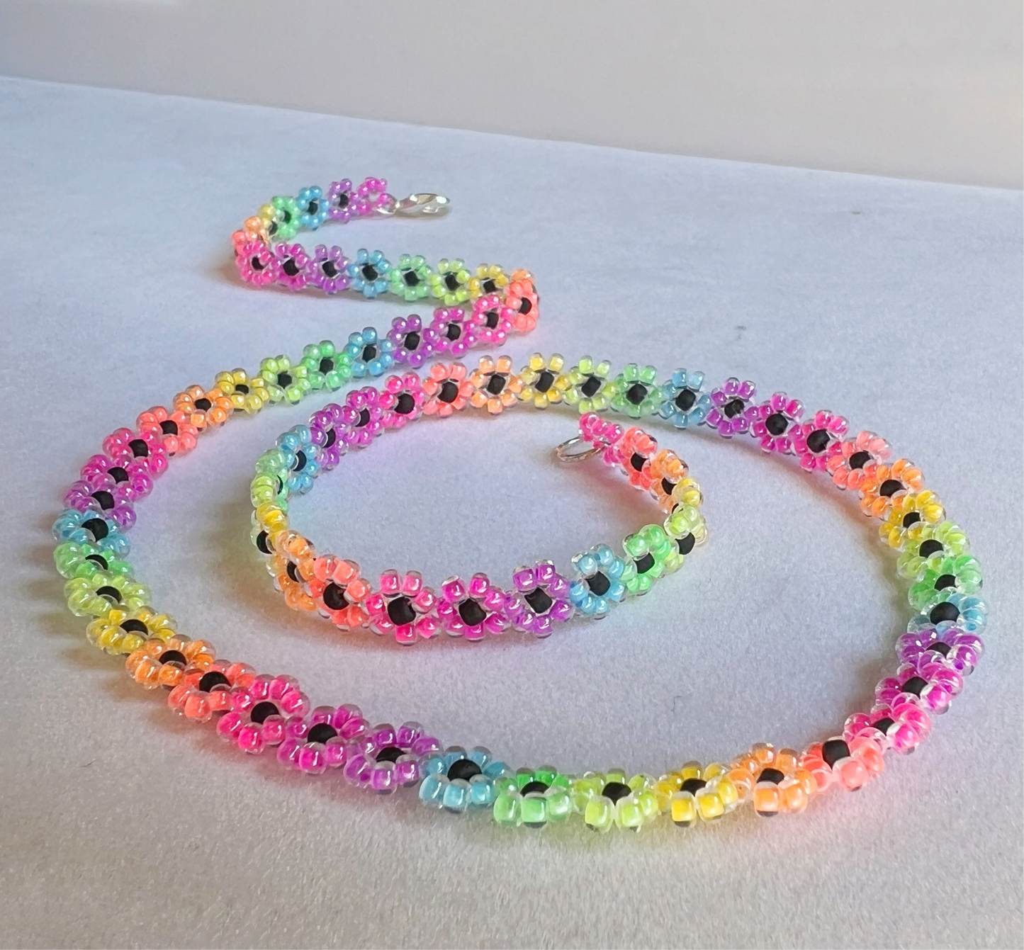 Florescent flower necklace (medium bead size)