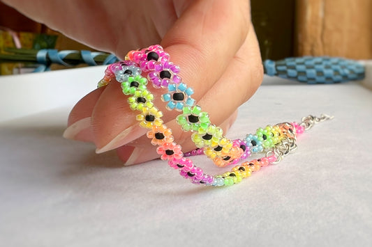 Florescent flower bracelet (mini bead size)