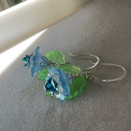 Clearance flower earrings (blue blossom)