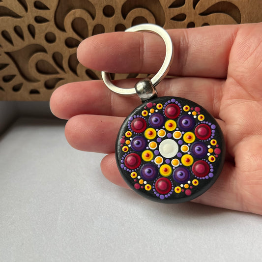 Keychain mandala in yellow, purple and red (213d)