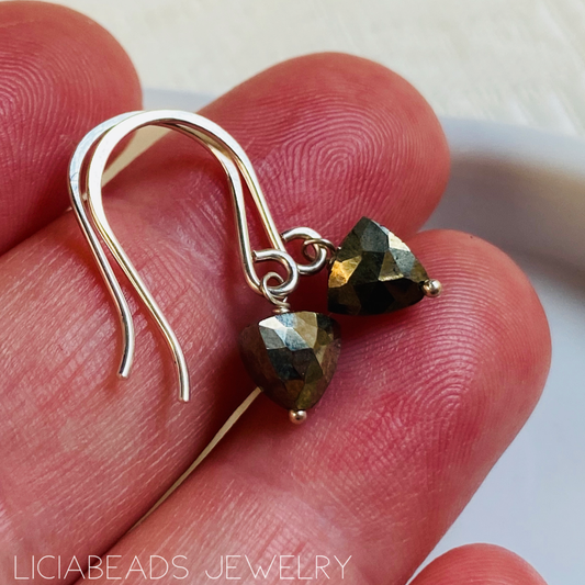 Tiny pyrite pyramids, how cute are these?!