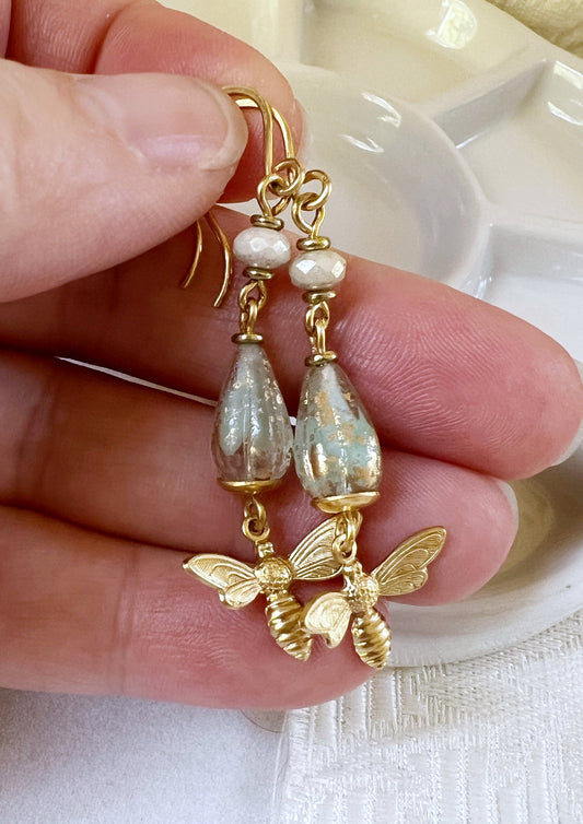 HoneyBead - Meant to Bee Earrings